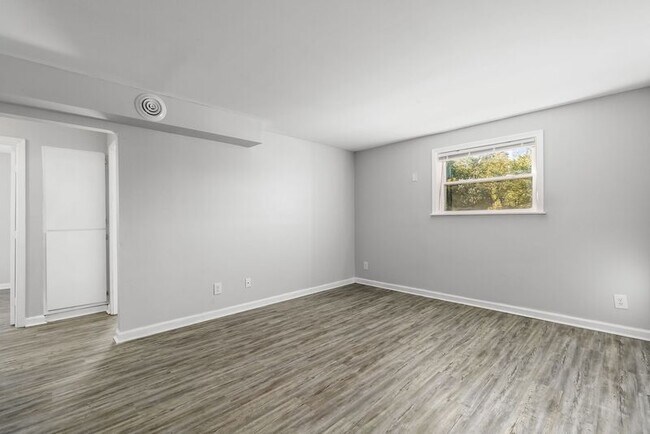 Building Photo - 280-284 N Powell Ave