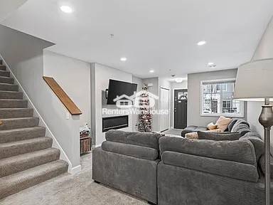 Building Photo - 25584 3rd St W