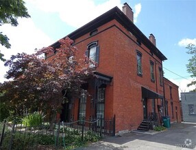Building Photo - 522 Franklin St