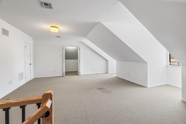 Building Photo - 100 Braeburn Cir
