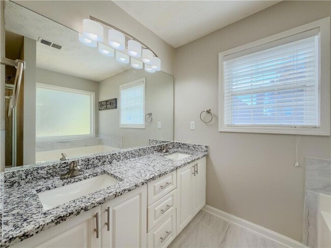 Building Photo - 593 Red Tip Ln