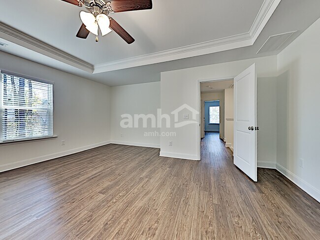 Building Photo - 3069 Day Flower Dr