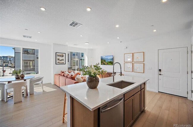 Building Photo - 11940 Soprano Cir