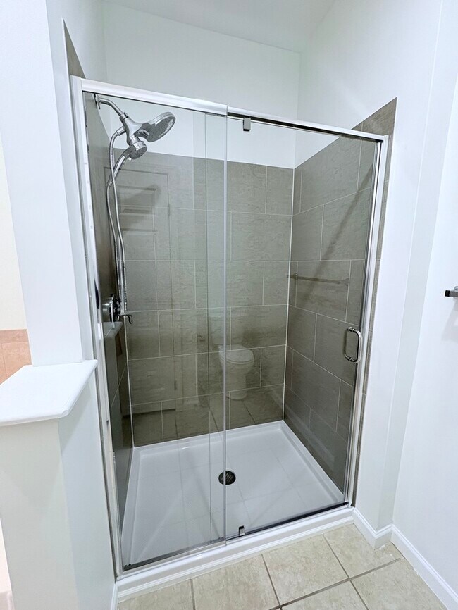 Building Photo - Charming 3 beds 2.5 baths in The Reserves of Beavercreek!