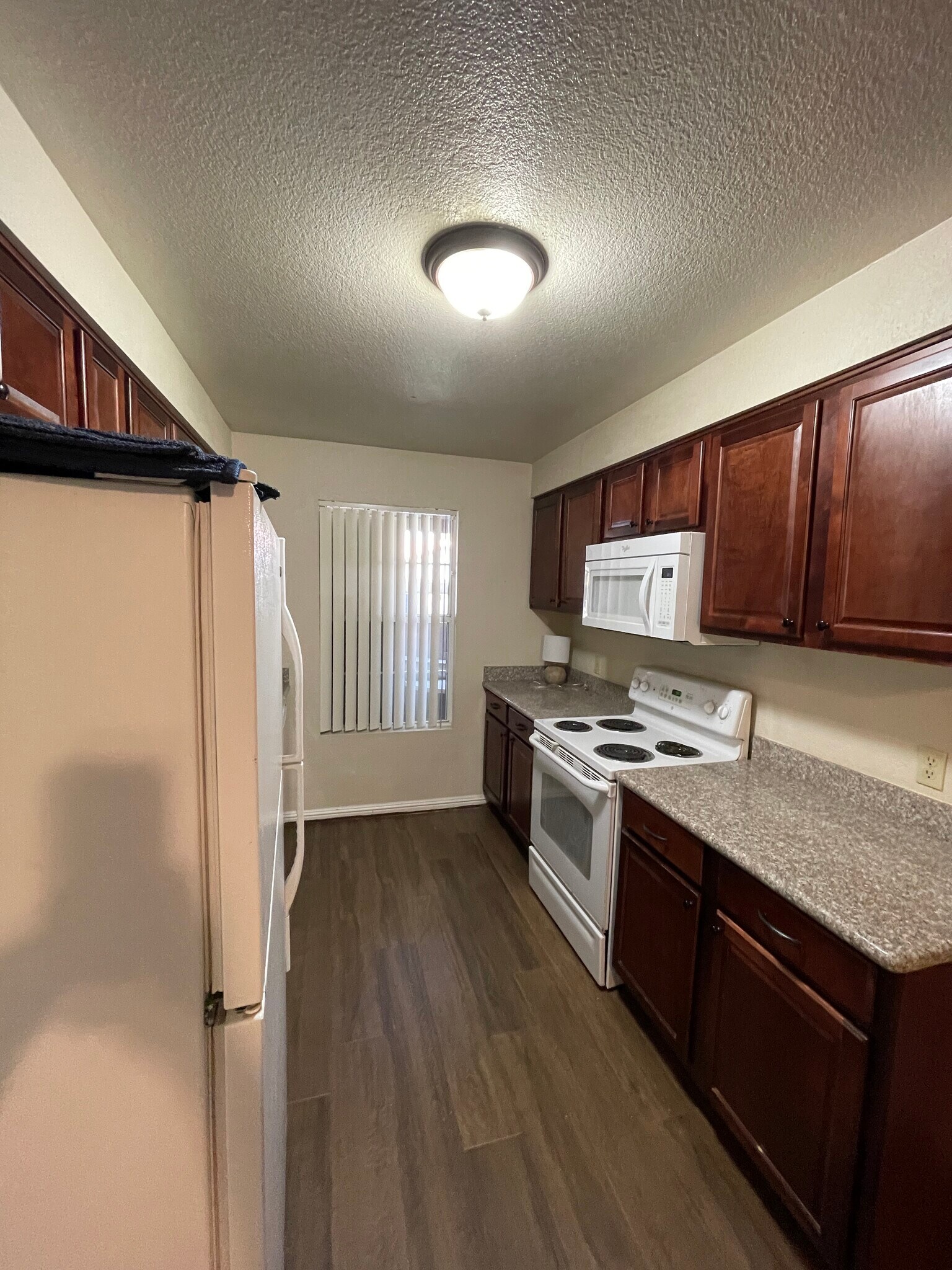 Building Photo - 2606 S Durango Dr