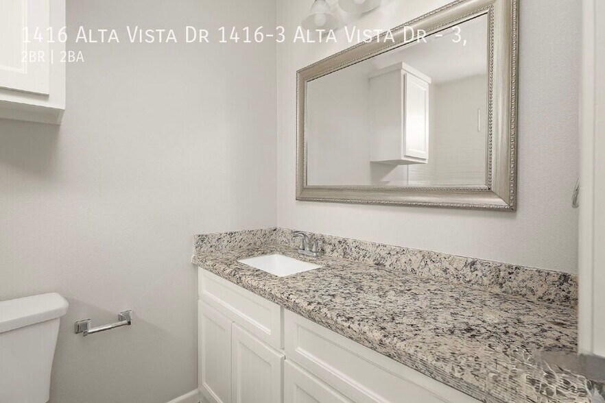 Building Photo - 1416 Alta Vista Dr