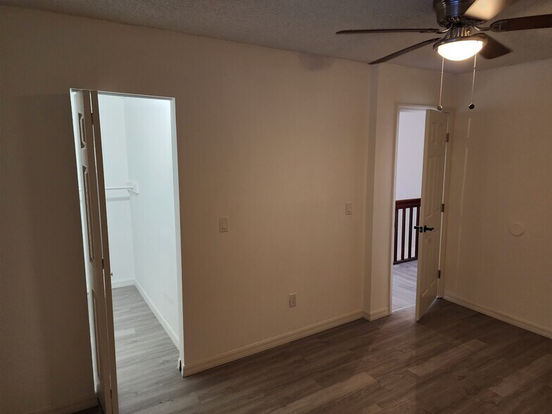 Building Photo - 3001 S Pines Dr