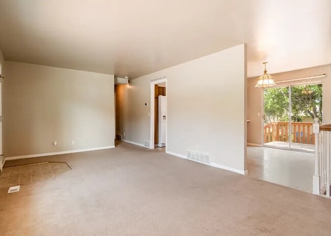 Building Photo - 6631 S 1460 W