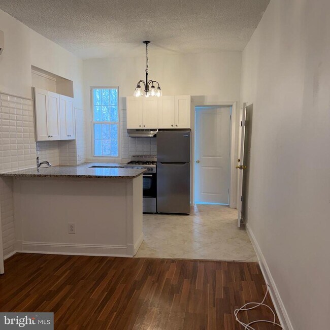 Building Photo - 753 S 22nd St