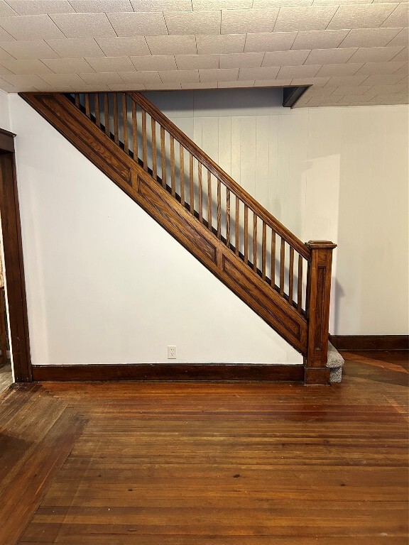 Building Photo - 133 Crestmont Rd