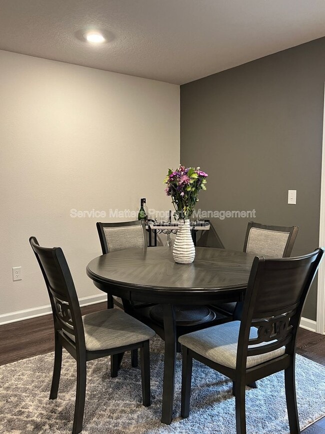 Building Photo - 921 Lovebird Ct