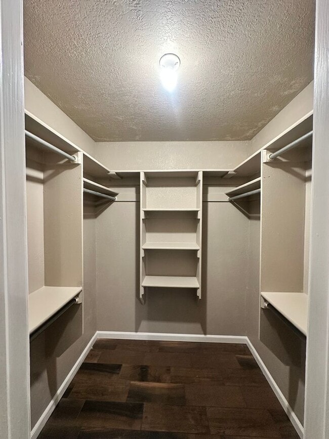 Building Photo - 3 Bed 2 Bath Home in Windsor Estates