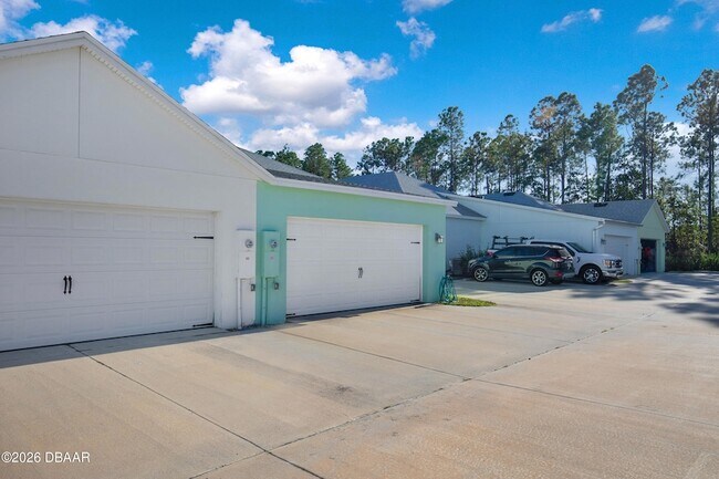 Building Photo - 317 Pop Top Ln