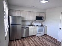 Building Photo - 4 Bonne Terre Ct