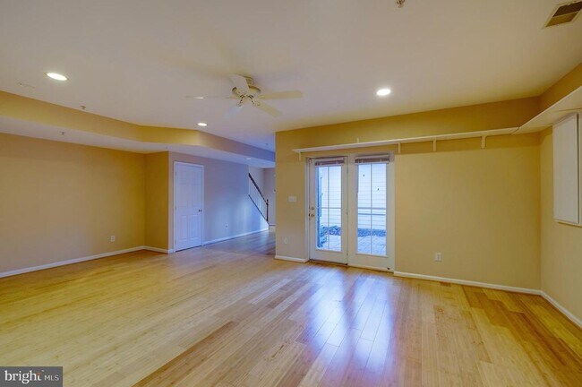 Building Photo - 303 Inspiration Ln