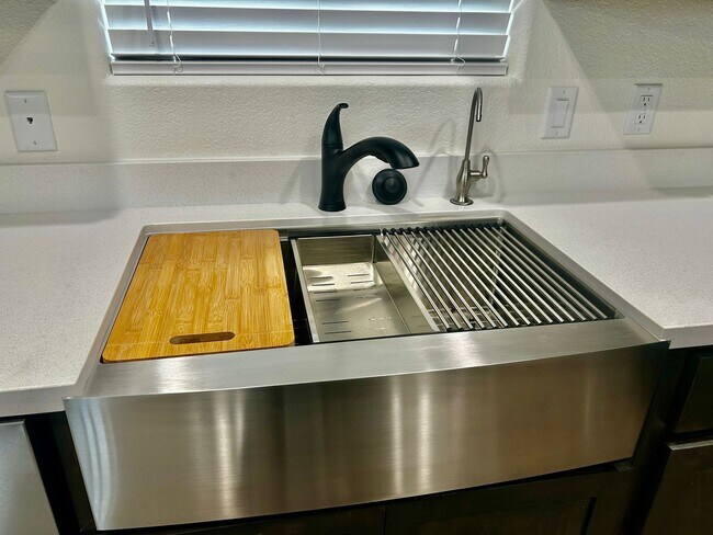 Building Photo - Brand-New 3-Bedroom 2 Bath  Home – Modern, Low-Maintenance Living!