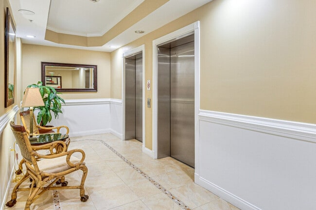 Building Photo - 4626 Harbour Village Blvd