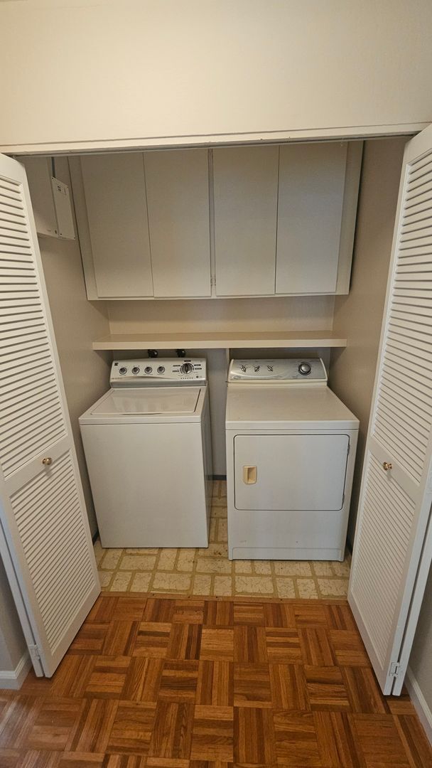 Building Photo - DANVILLE, 3BD/2BA Single Story Family Home...