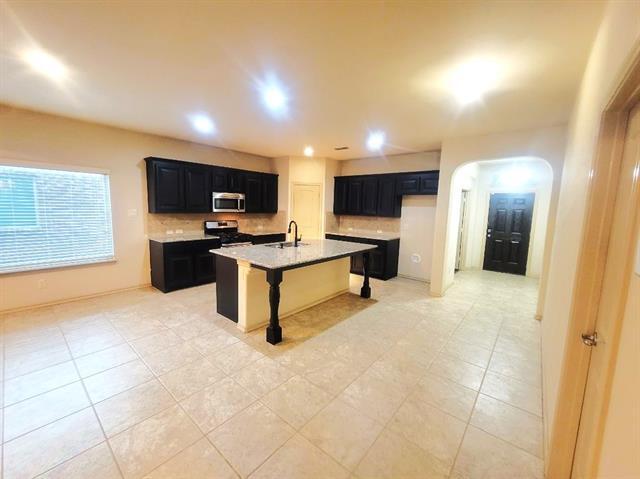 Building Photo - 15628 Carlton Oaks Dr