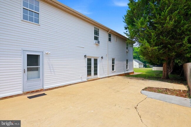 Building Photo - 8916 Rugby Rd