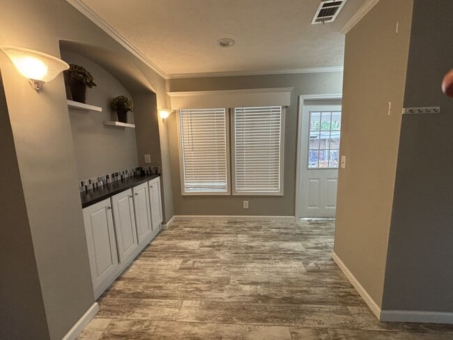 Building Photo - 16 Glen Cove Ct