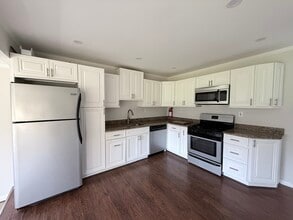 Building Photo - 26 Orchard Ave