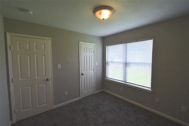 Building Photo - 12806 Cinder Cone Trail