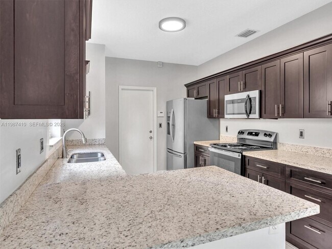 Building Photo - 1498 SW 106th Ave