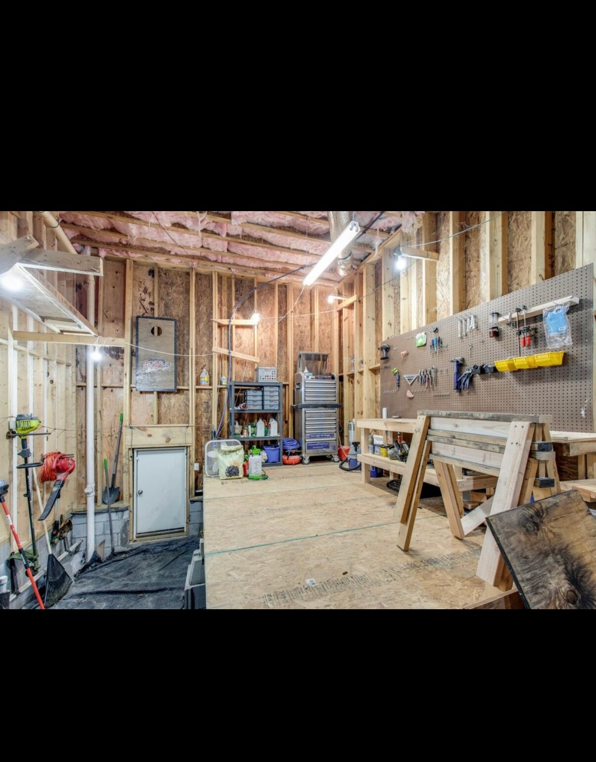 Building Photo - 2209 15th Ave N