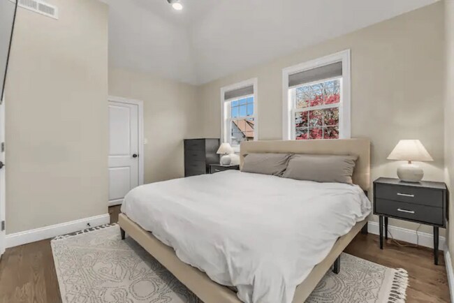 Building Photo - 19 Ellis St