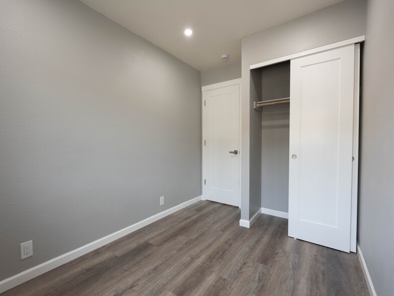 Building Photo - 2456 88th Ave