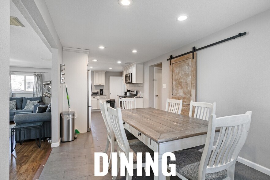 Building Photo - 2300 Lima St