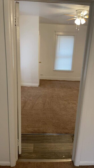 Building Photo - 410 Guyan St