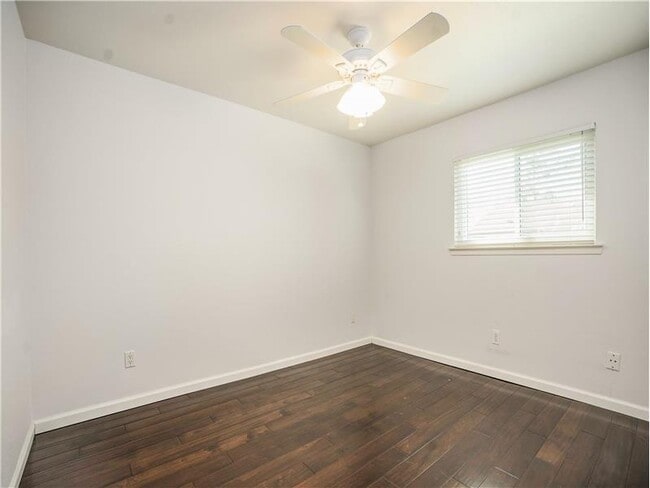 Building Photo - 746 Country Pl Dr