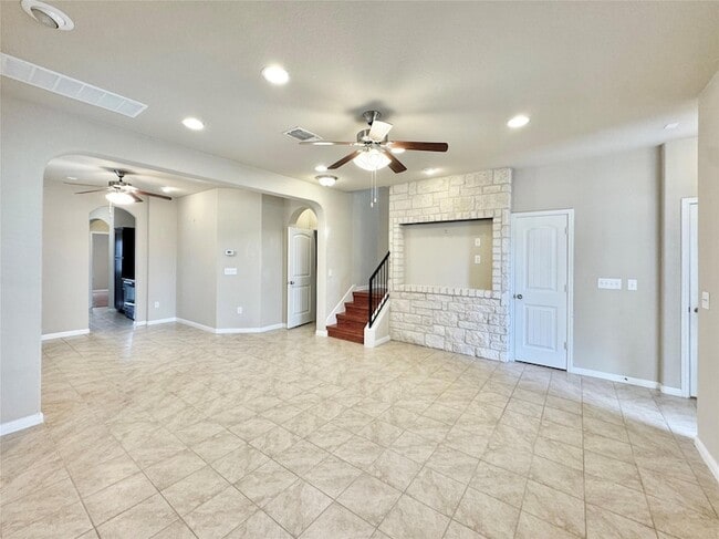 Building Photo - 407 Katmai Cir