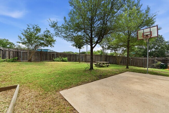 Building Photo - 2700 Cradle Rock Trl