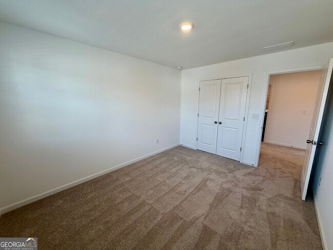 Building Photo - 788 Gelderland Dr