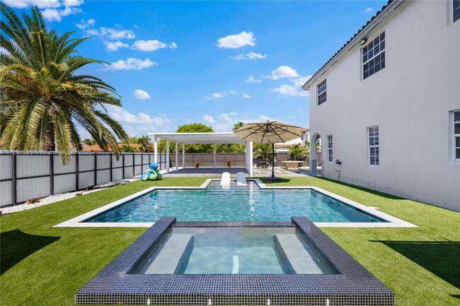 Primary Photo - 12980 SW 203rd Ln