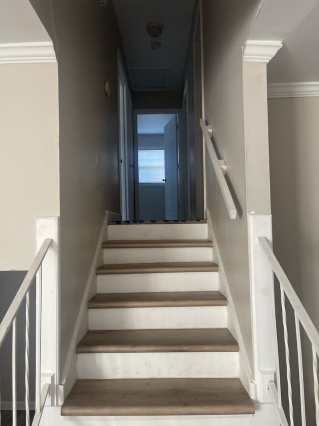 Building Photo - 6105 Trent Dr NW