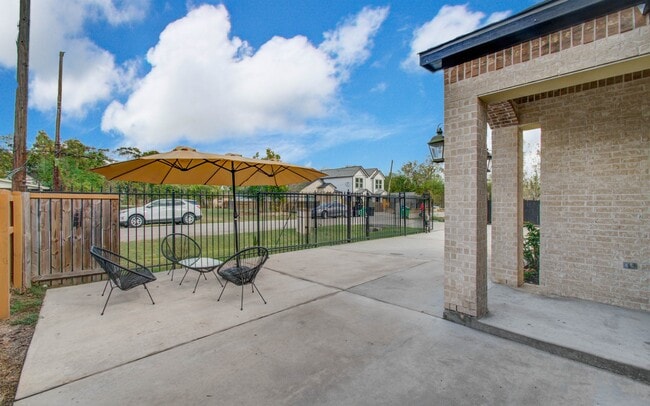 Building Photo - 8040 Howton St