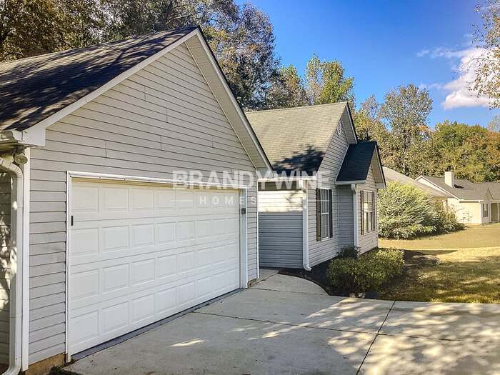 Building Photo - 150 Wynfield Dr