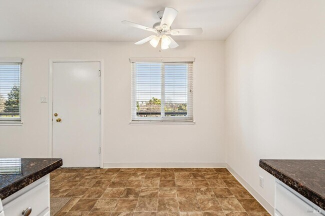 Building Photo - 83 Pixley Ave