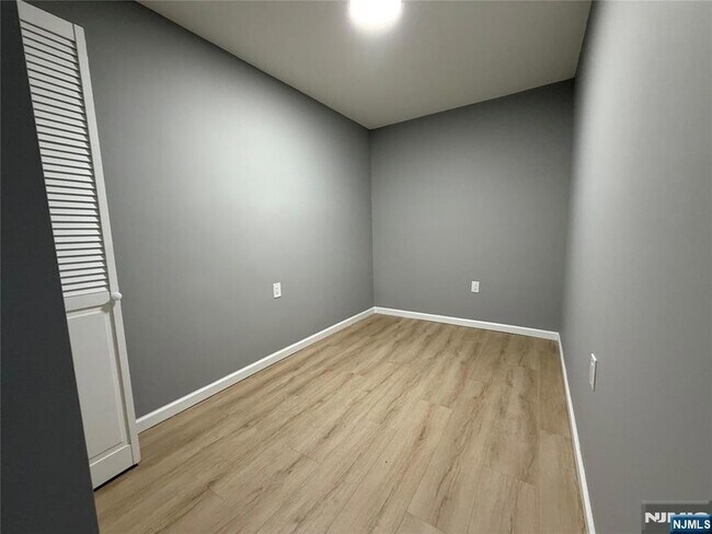 Building Photo - 9066 Palisade Plaza