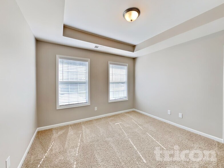 Building Photo - 800 Betsy Ross Trail