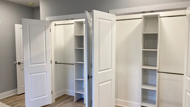 Building Photo - 4242 W Girard Ave