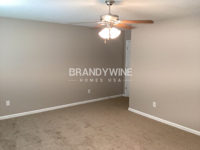 Building Photo - 5284 Hanover St