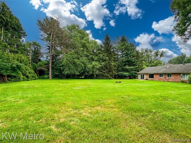 Building Photo - 4096 Chestnut Hill Dr