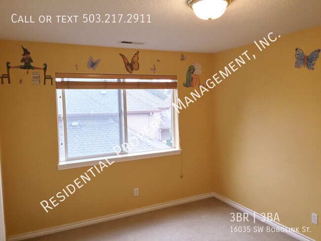 Building Photo - 16035 SW Bobolink St