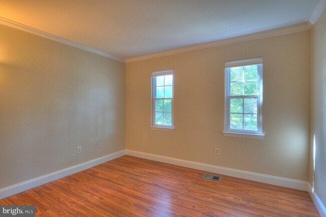 Building Photo - 2405 Earlsgate Ct