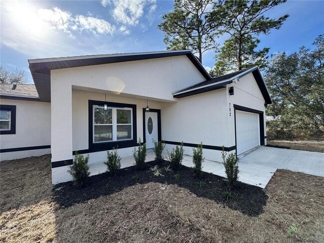 Building Photo - 702 Marion Oaks Manor